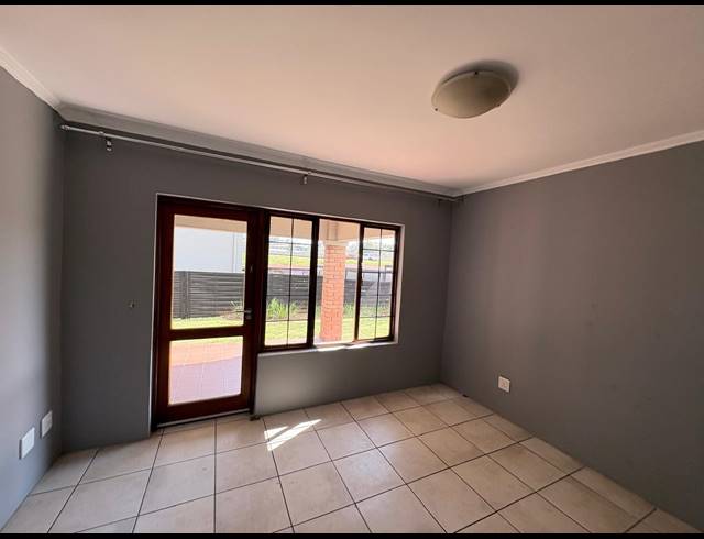 1 BEDROOM APARTMENT FOR SALE IN RIVONIA